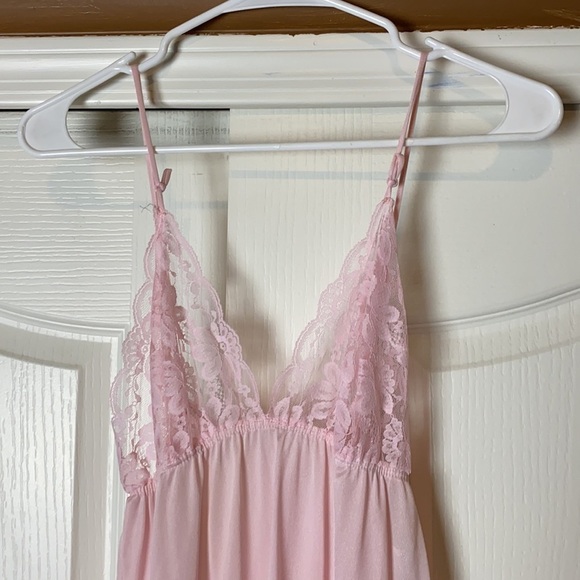 💀 VINTAGE BABY PINK FLOOR LENGTH MAXI ROBE & SLIP DRESS SET - Picture 7 of 8